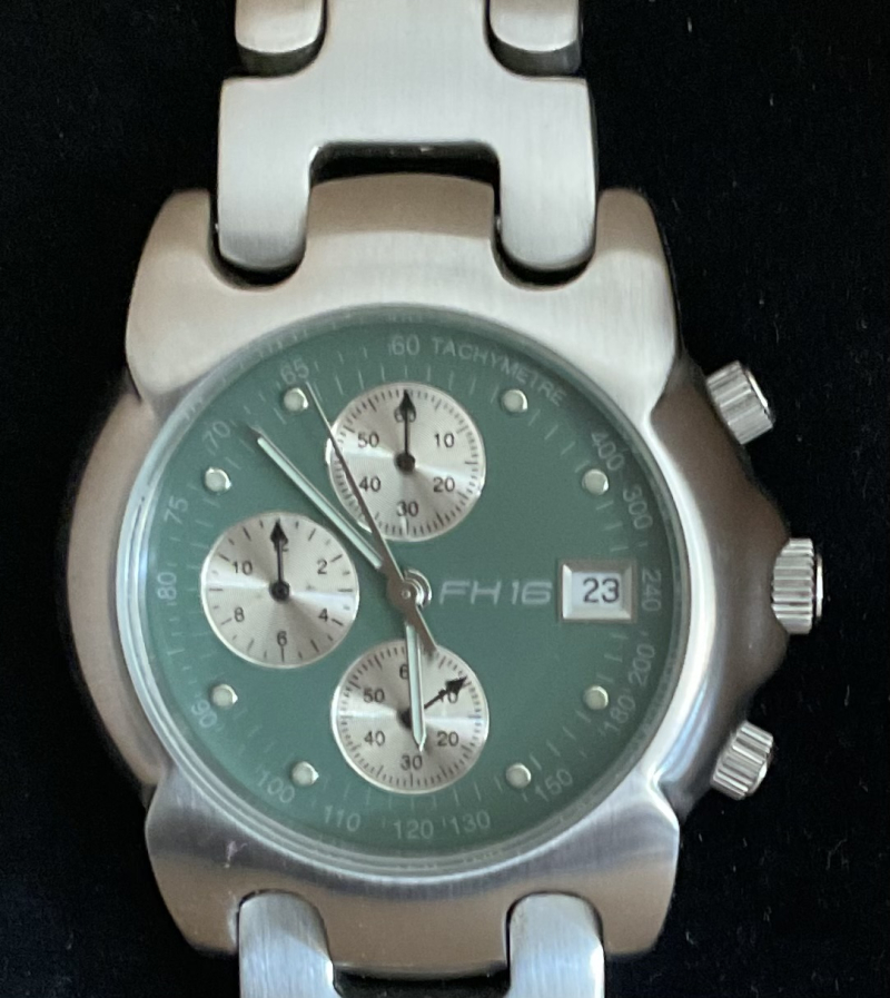 Automobiliahorloge Volvo.
